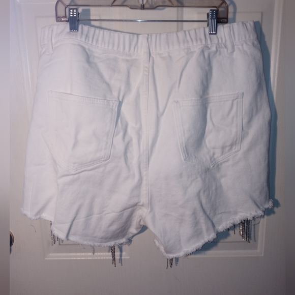 NWT Savanna Jane Rhinestone bling white denim shorts size 2X - Picture 5 of 5